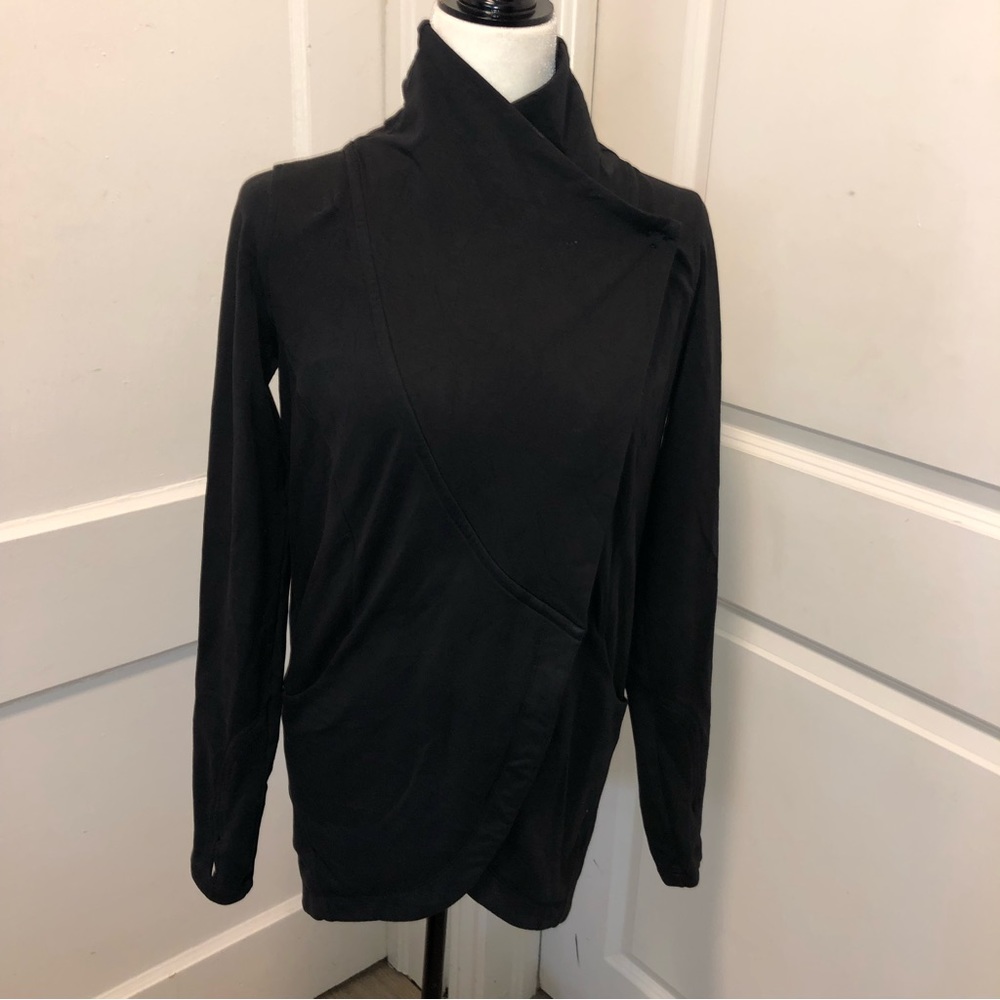Lululemon athletica ladies workout running coat size 4